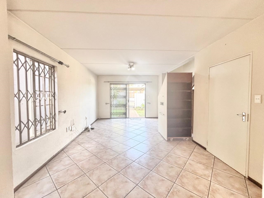 2 Bedroom Property for Sale in North Riding Gauteng