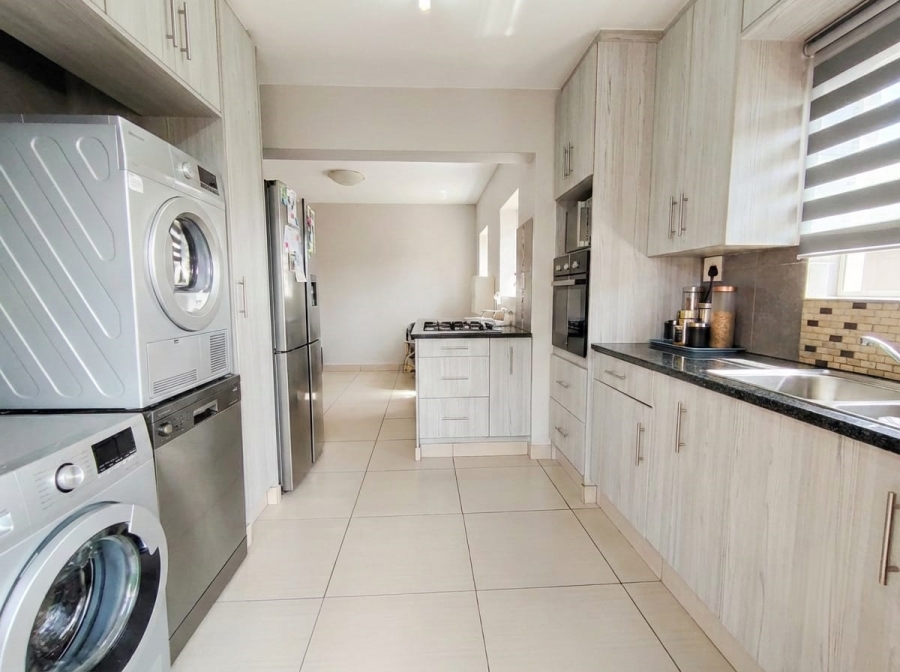 3 Bedroom Property for Sale in Magalieskruin Gauteng