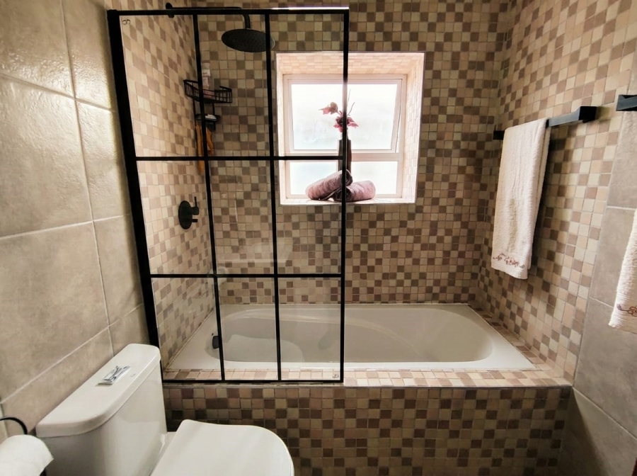 3 Bedroom Property for Sale in Magalieskruin Gauteng