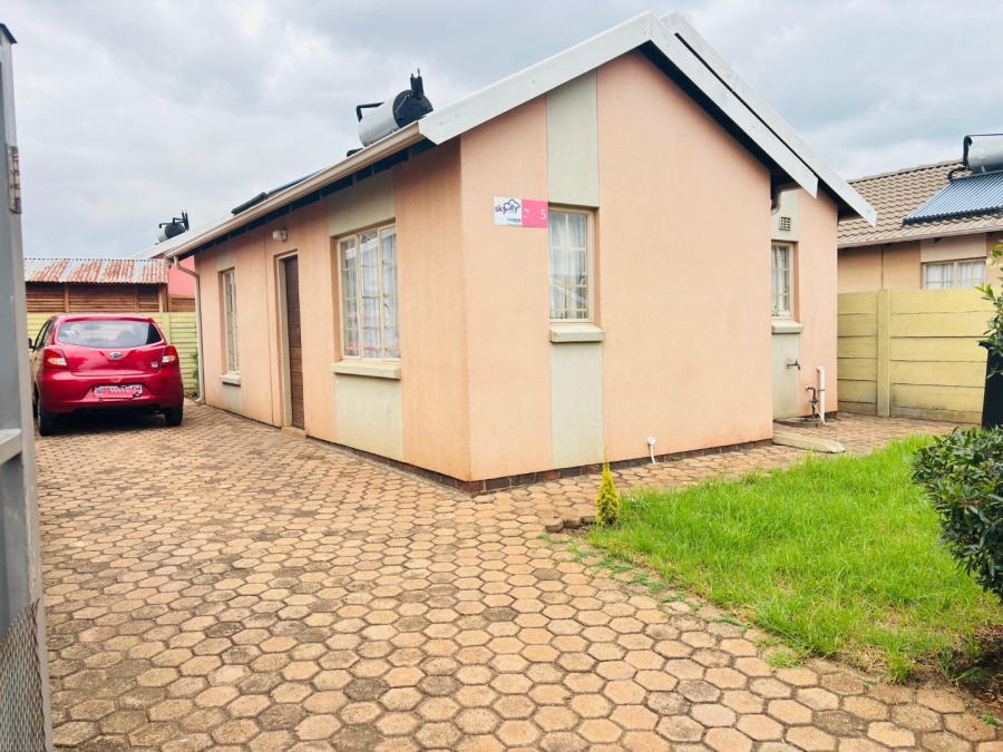 2 Bedroom Property for Sale in Sky City Gauteng