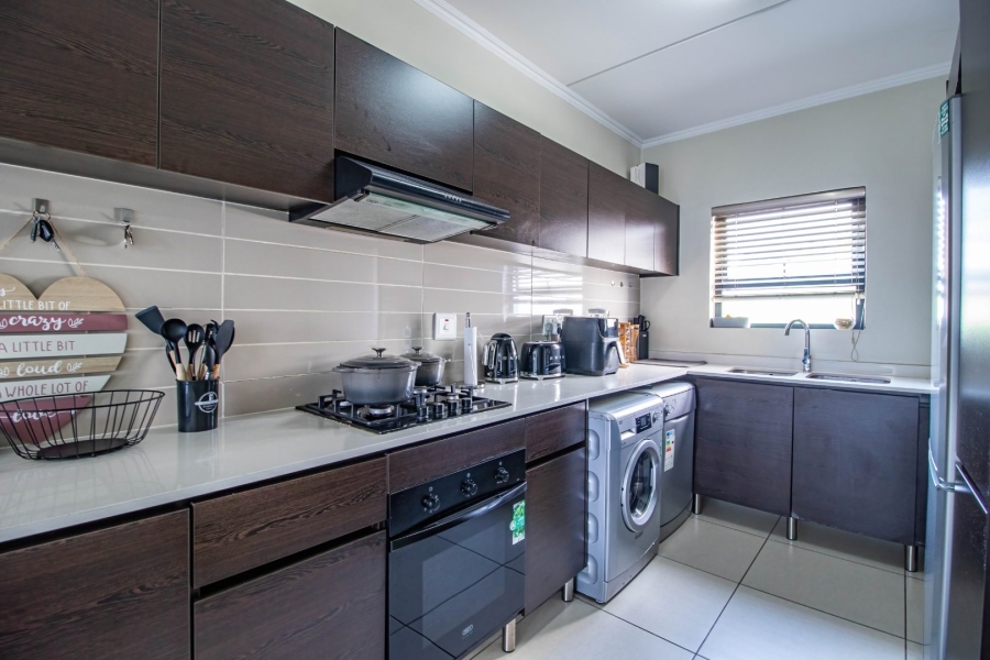 2 Bedroom Property for Sale in Greenstone Ridge Gauteng