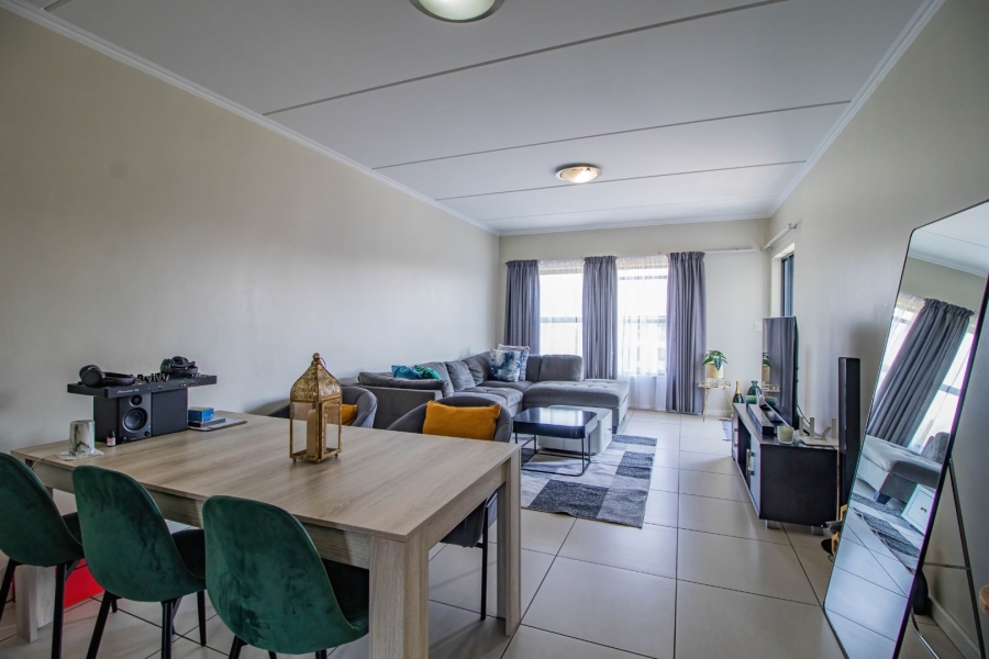 2 Bedroom Property for Sale in Greenstone Ridge Gauteng