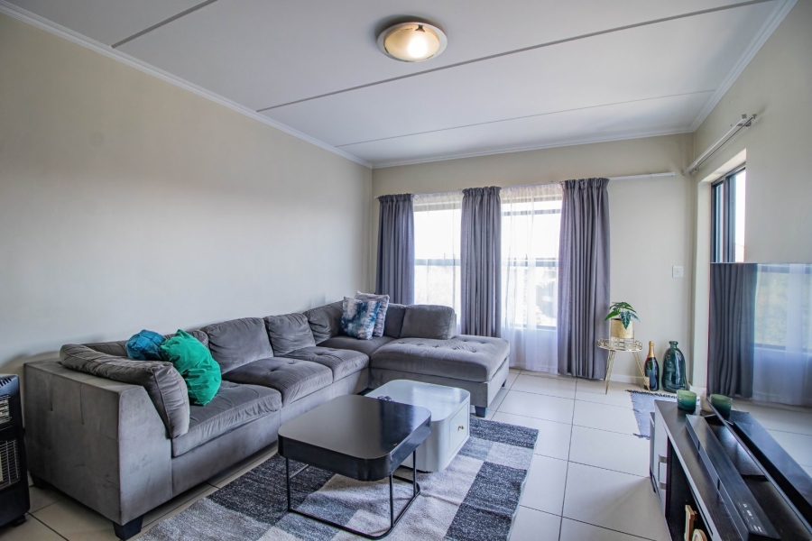 2 Bedroom Property for Sale in Greenstone Ridge Gauteng