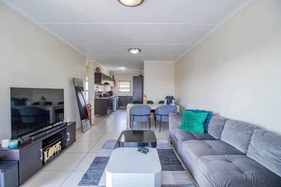2 Bedroom Property for Sale in Greenstone Ridge Gauteng