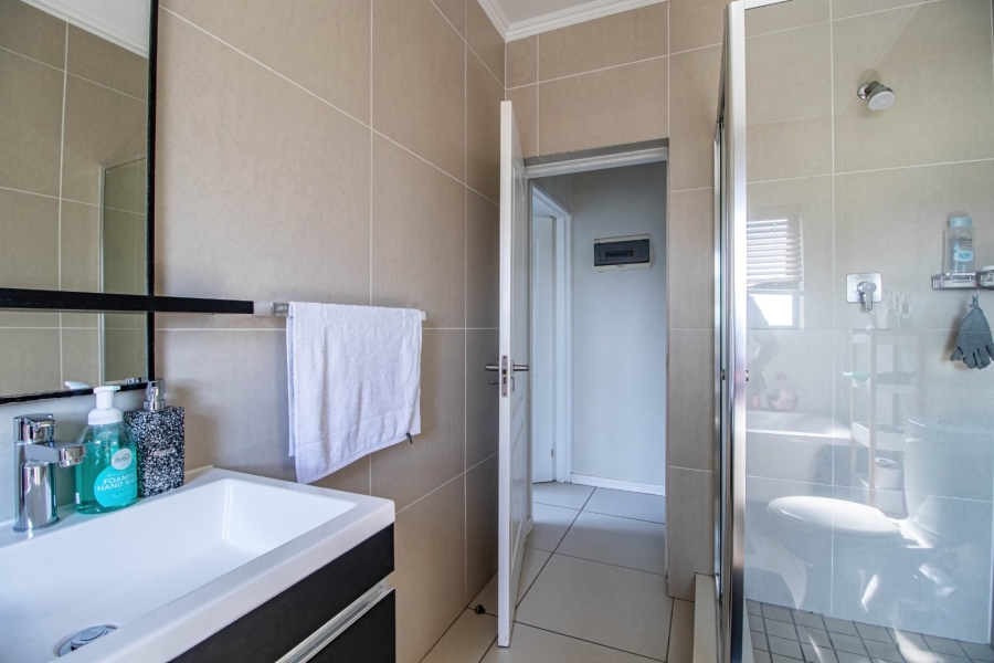 2 Bedroom Property for Sale in Greenstone Ridge Gauteng