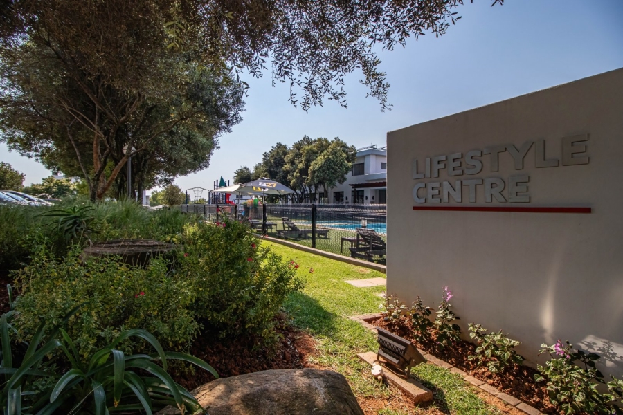 2 Bedroom Property for Sale in Greenstone Ridge Gauteng