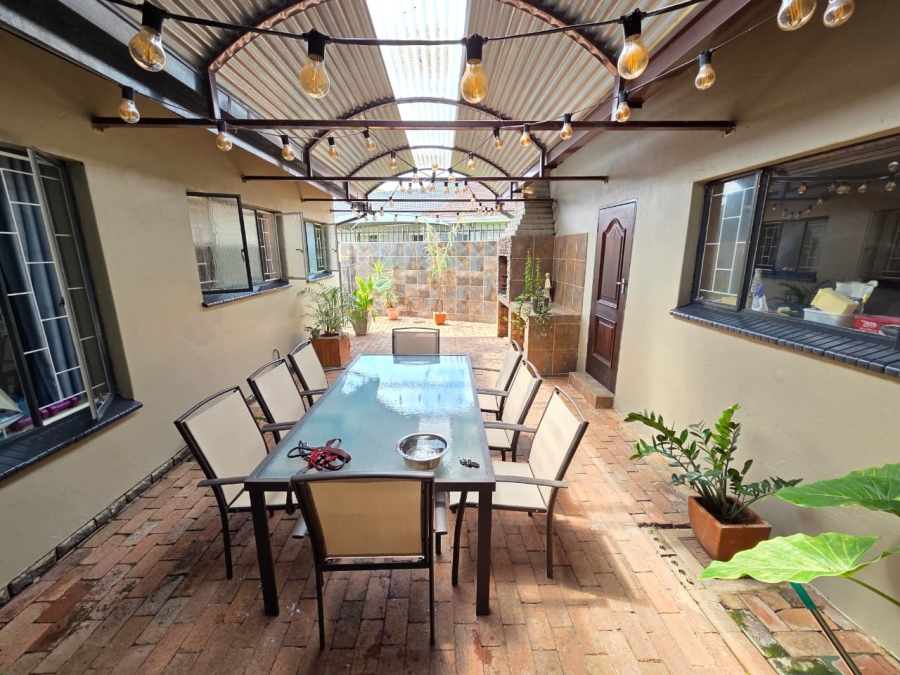 3 Bedroom Property for Sale in Sinoville Gauteng