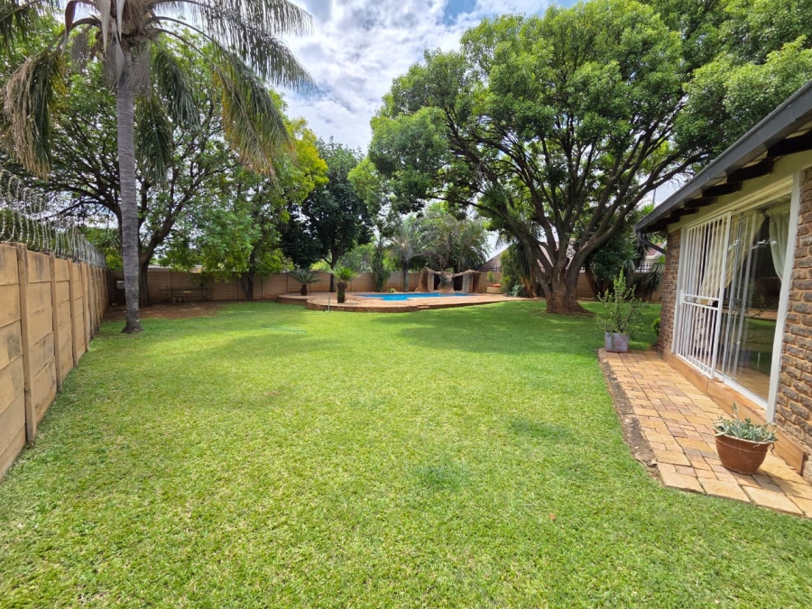3 Bedroom Property for Sale in Sinoville Gauteng
