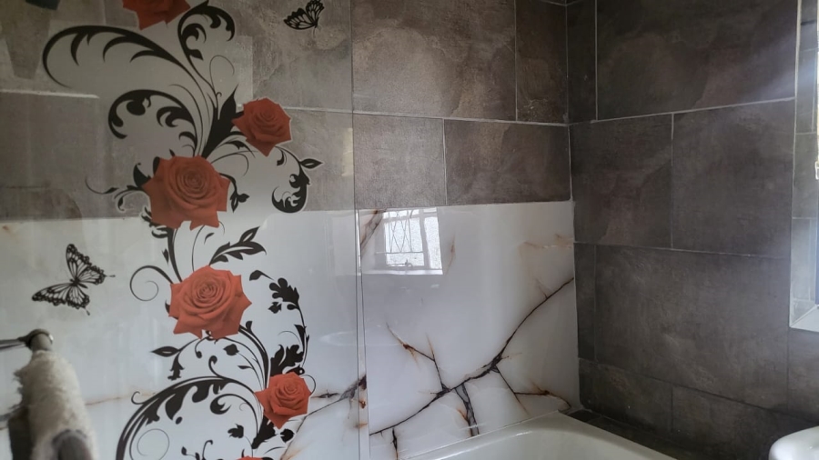 3 Bedroom Property for Sale in Moffat View Gauteng