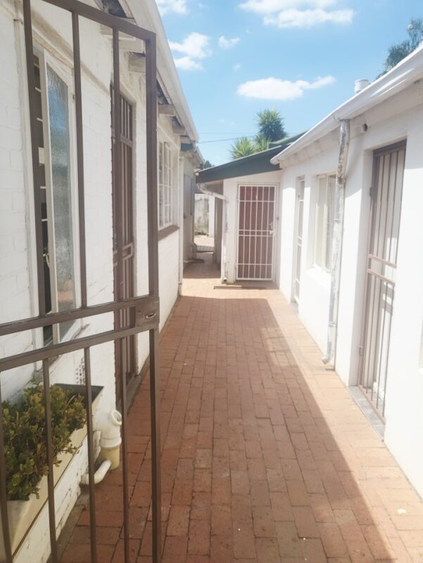 To Let  Bedroom Property for Rent in Orange Grove Gauteng