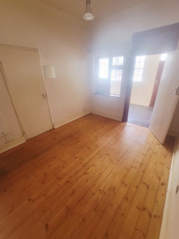 To Let  Bedroom Property for Rent in Orange Grove Gauteng