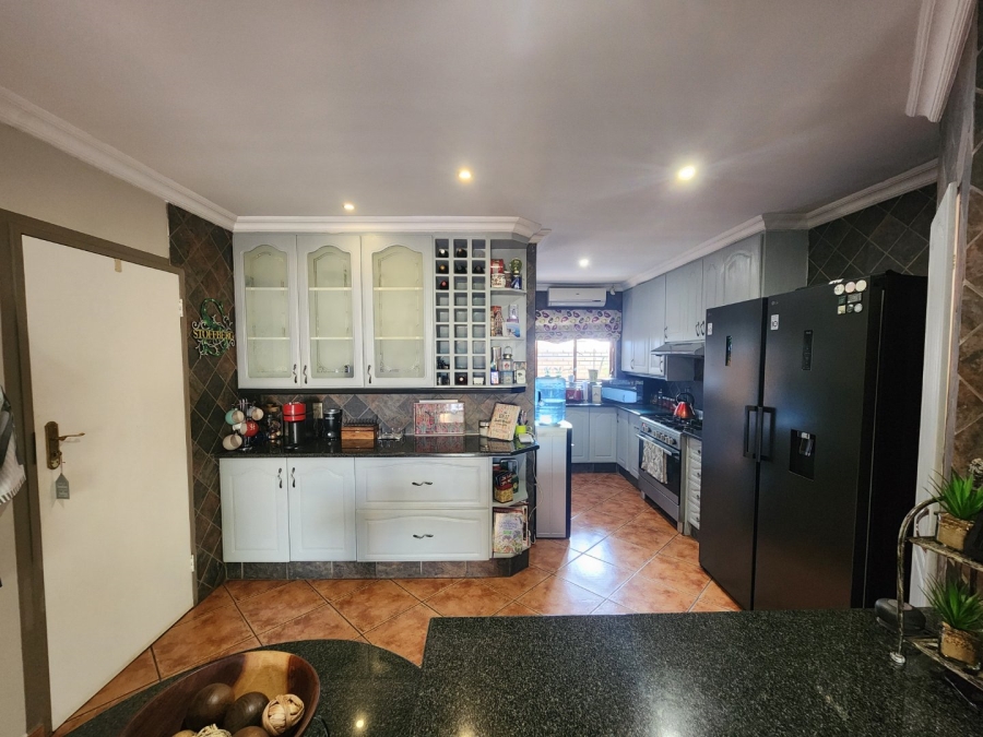 3 Bedroom Property for Sale in Green Acres Estate Gauteng