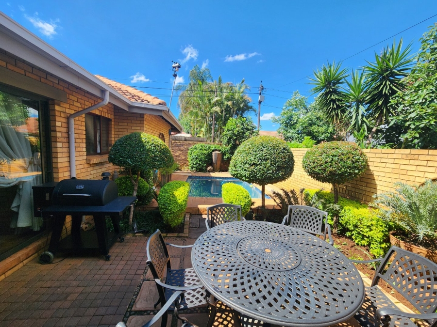 3 Bedroom Property for Sale in Green Acres Estate Gauteng