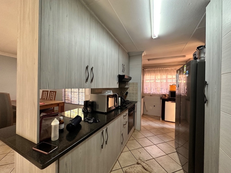 3 Bedroom Property for Sale in Sinoville Gauteng