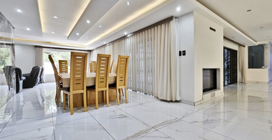 6 Bedroom Property for Sale in Three Rivers East Gauteng