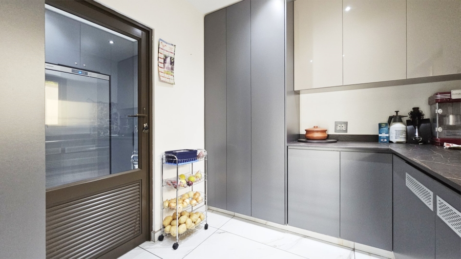 6 Bedroom Property for Sale in Three Rivers East Gauteng