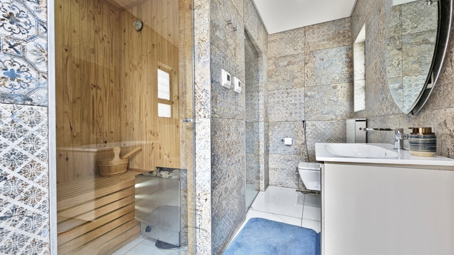 6 Bedroom Property for Sale in Three Rivers East Gauteng