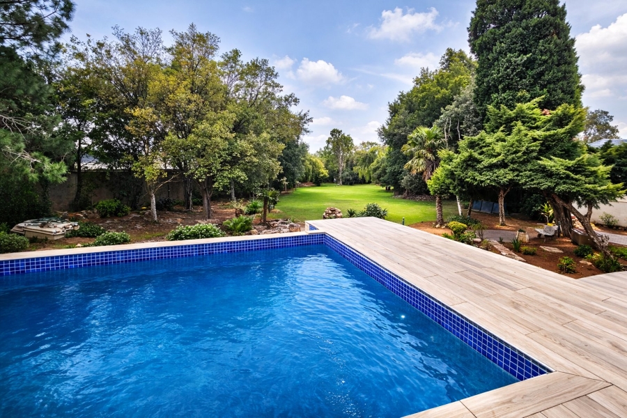 6 Bedroom Property for Sale in Three Rivers East Gauteng