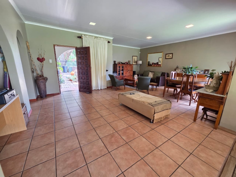 3 Bedroom Property for Sale in Sinoville Gauteng