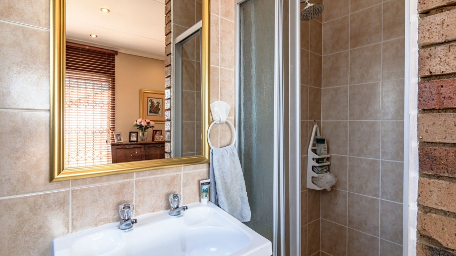 3 Bedroom Property for Sale in Rangeview Gauteng