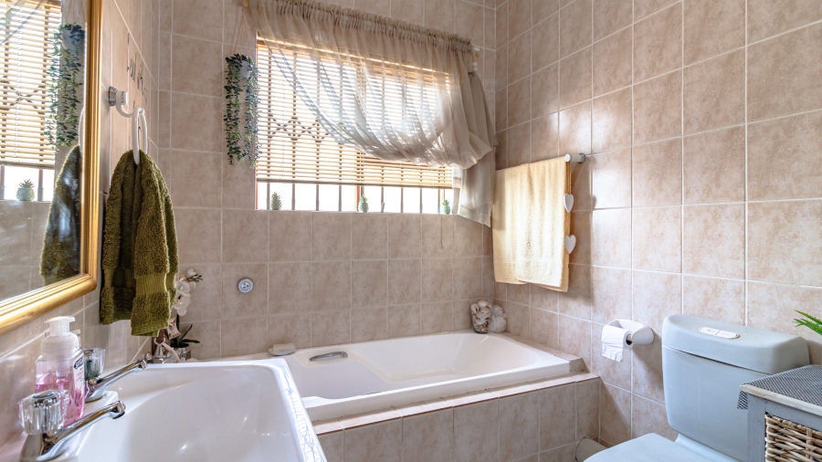 3 Bedroom Property for Sale in Rangeview Gauteng