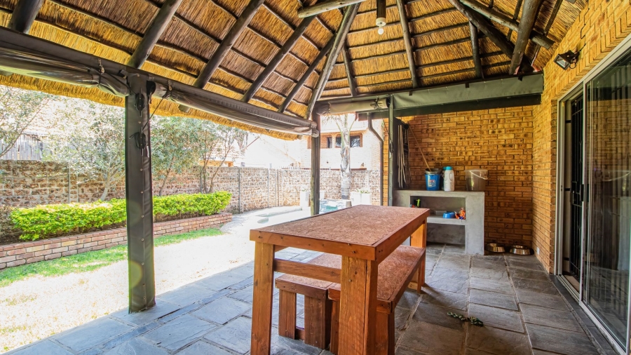 2 Bedroom Property for Sale in Bonaero Park Gauteng