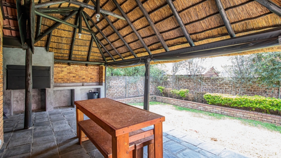 2 Bedroom Property for Sale in Bonaero Park Gauteng