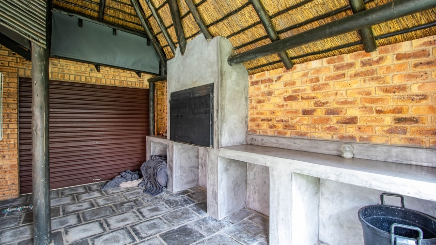 2 Bedroom Property for Sale in Bonaero Park Gauteng