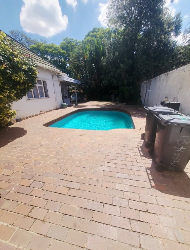 To Let  Bedroom Property for Rent in Orange Grove Gauteng