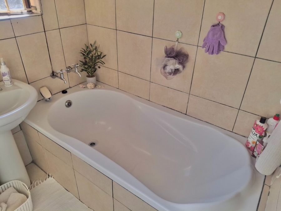 3 Bedroom Property for Sale in Soshanguve East Ext 4 Gauteng