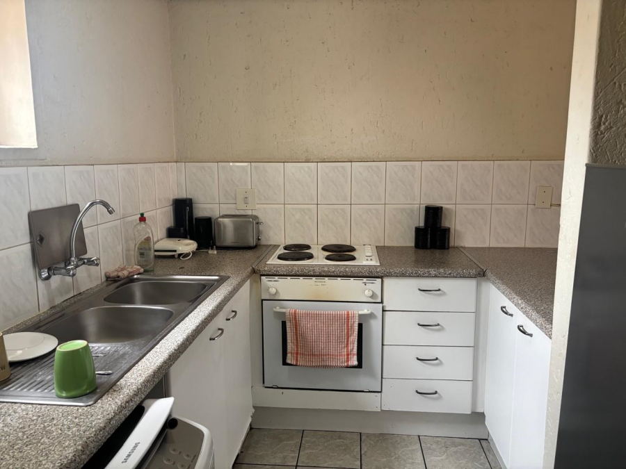 1 Bedroom Property for Sale in Meredale Gauteng