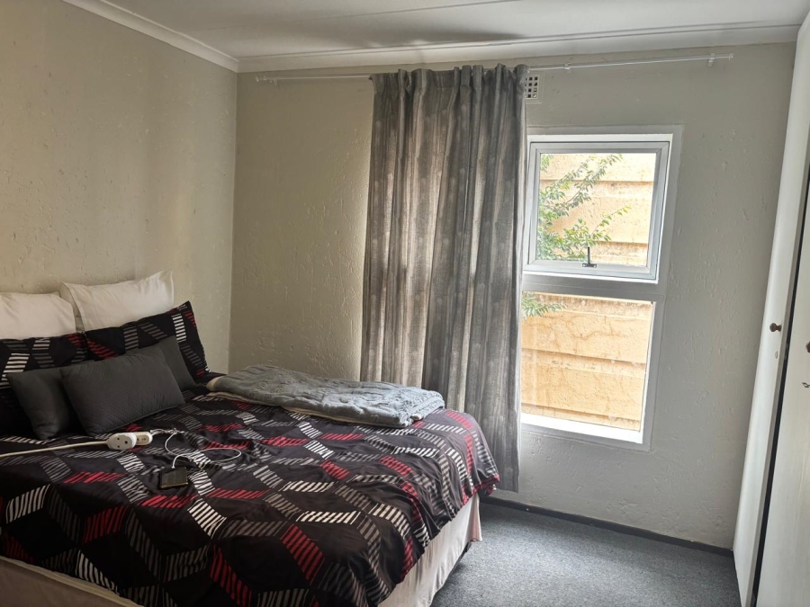 1 Bedroom Property for Sale in Meredale Gauteng
