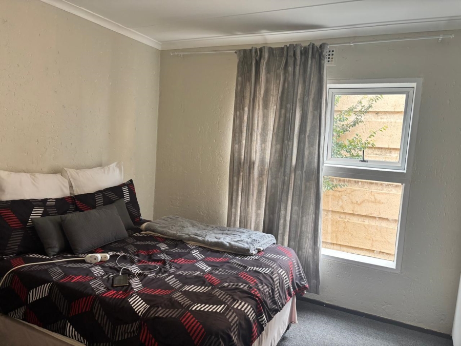 1 Bedroom Property for Sale in Meredale Gauteng