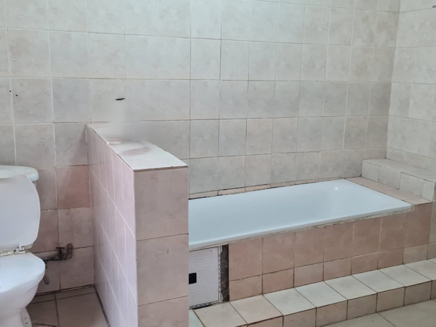 To Let 2 Bedroom Property for Rent in Lenasia Ext 2 Gauteng