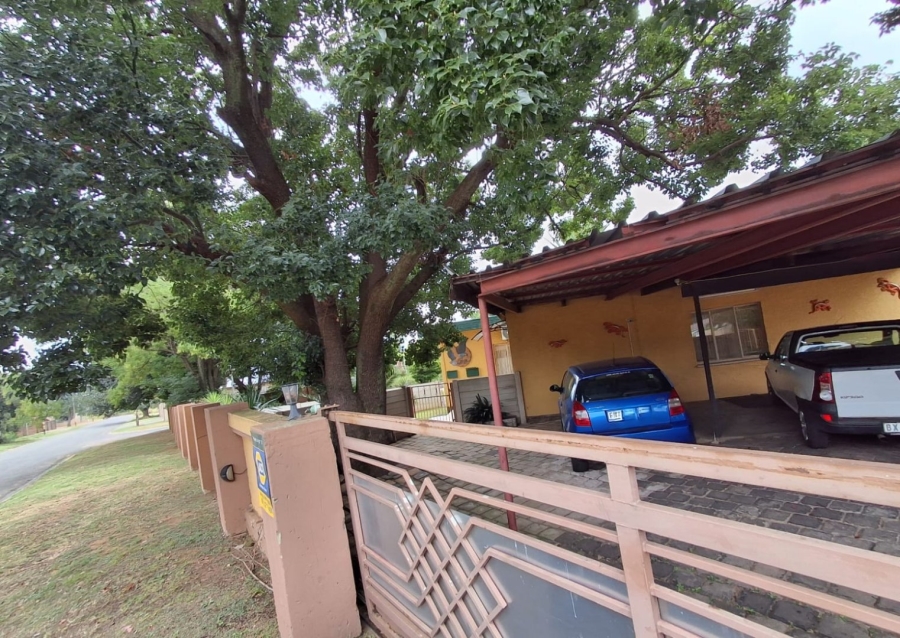 4 Bedroom Property for Sale in Rensburg Gauteng