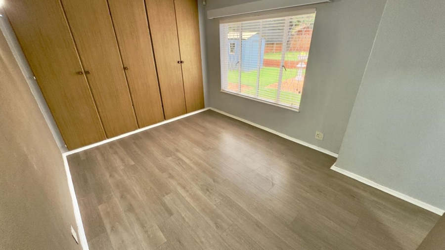 5 Bedroom Property for Sale in Eldoraigne Gauteng