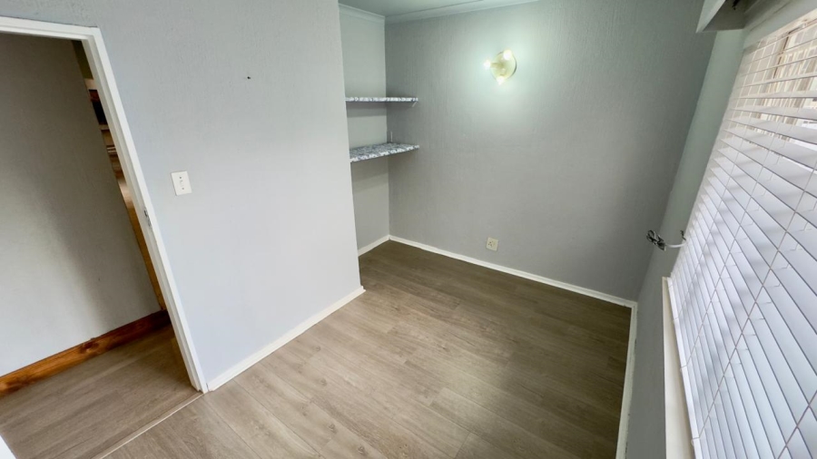 5 Bedroom Property for Sale in Eldoraigne Gauteng