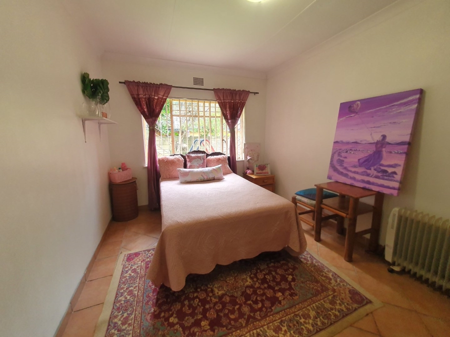 6 Bedroom Property for Sale in Tileba Gauteng