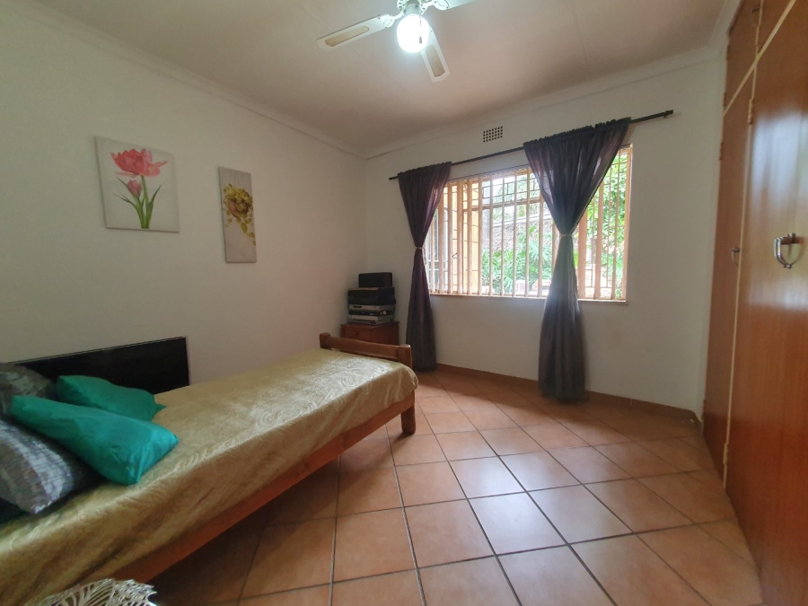 6 Bedroom Property for Sale in Tileba Gauteng