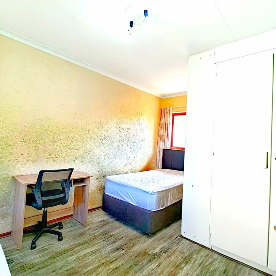  Bedroom Property for Sale in Westdene Gauteng