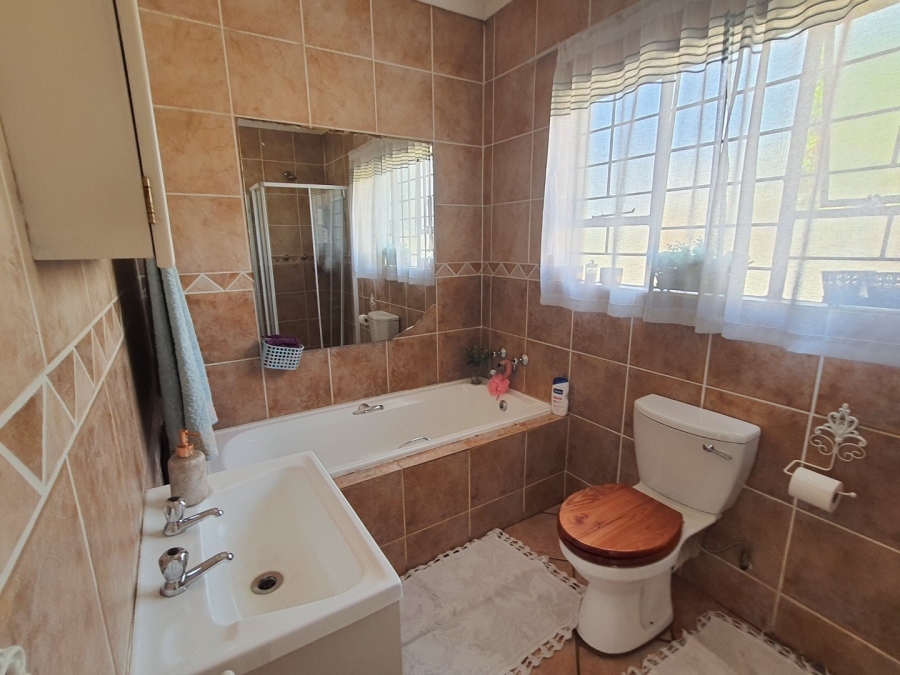 2 Bedroom Property for Sale in Equestria Gauteng