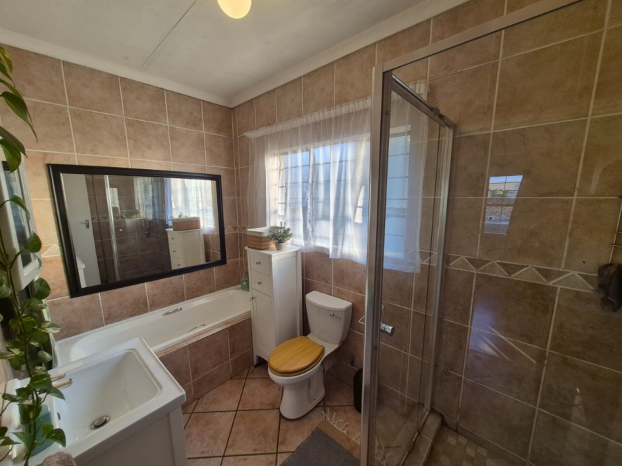 2 Bedroom Property for Sale in Equestria Gauteng
