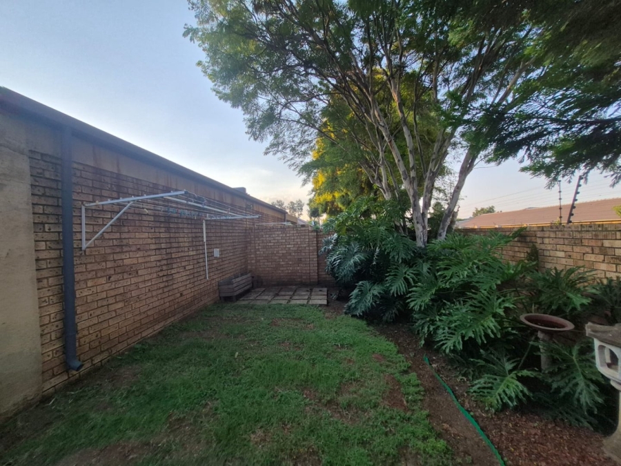 2 Bedroom Property for Sale in Equestria Gauteng