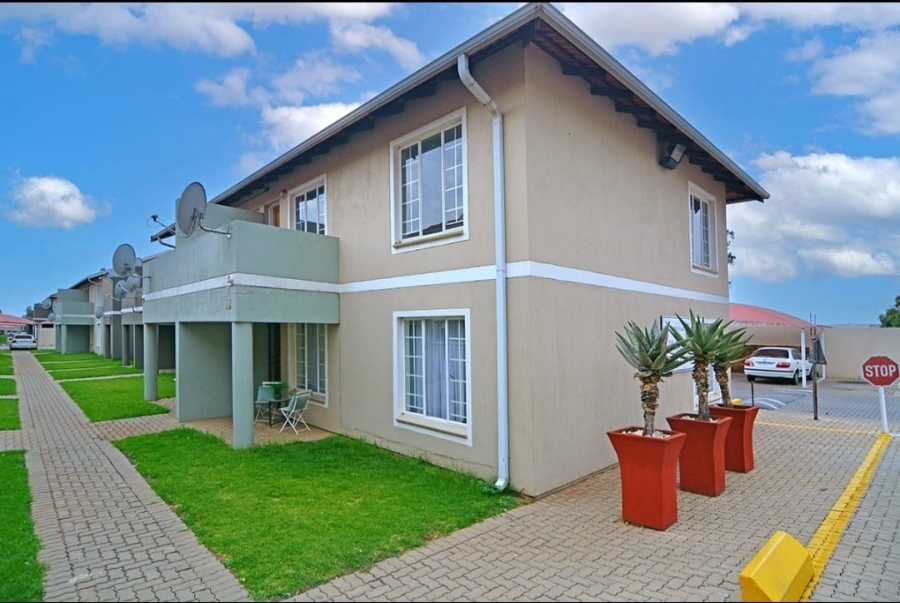 2 Bedroom Property for Sale in Comet Gauteng