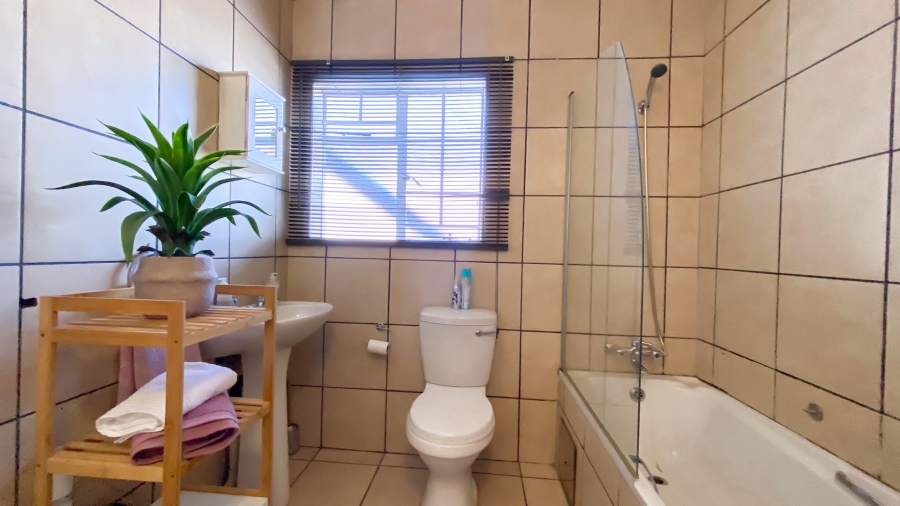 2 Bedroom Property for Sale in Comet Gauteng