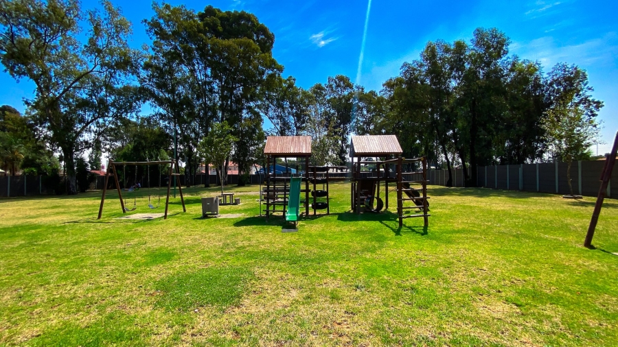 2 Bedroom Property for Sale in Comet Gauteng