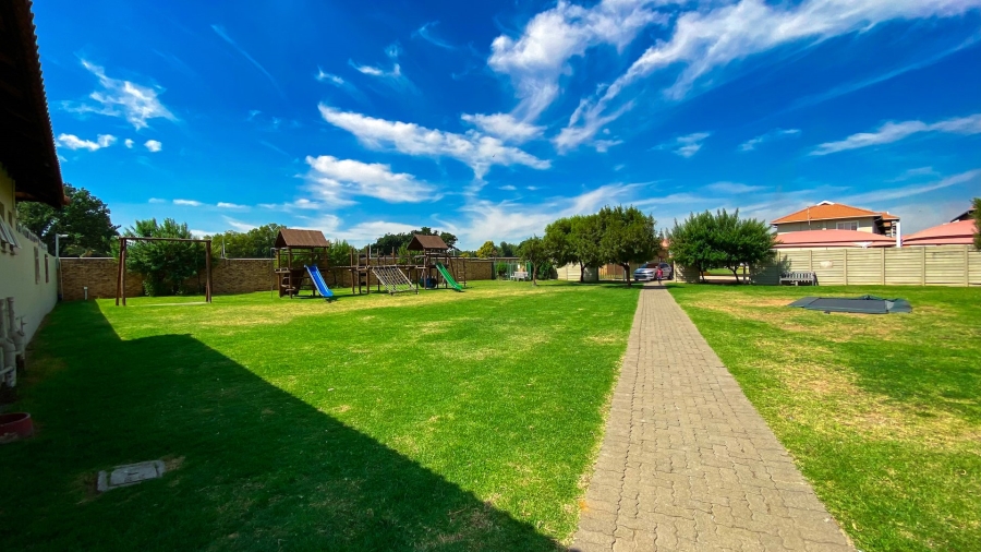 2 Bedroom Property for Sale in Comet Gauteng