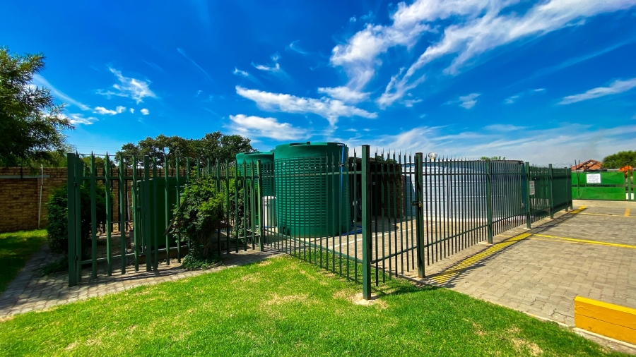 2 Bedroom Property for Sale in Comet Gauteng