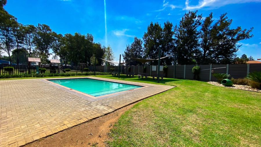 2 Bedroom Property for Sale in Comet Gauteng