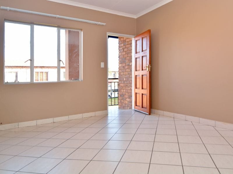 2 Bedroom Property for Sale in Protea Glen Gauteng